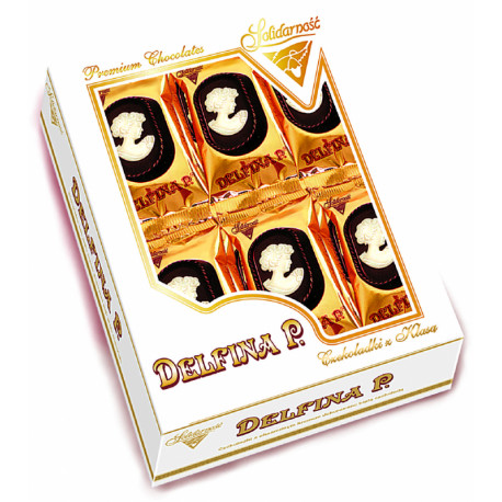 Chocolates with egg liqueur filling decorated with white chocolate DELFINA P 480g